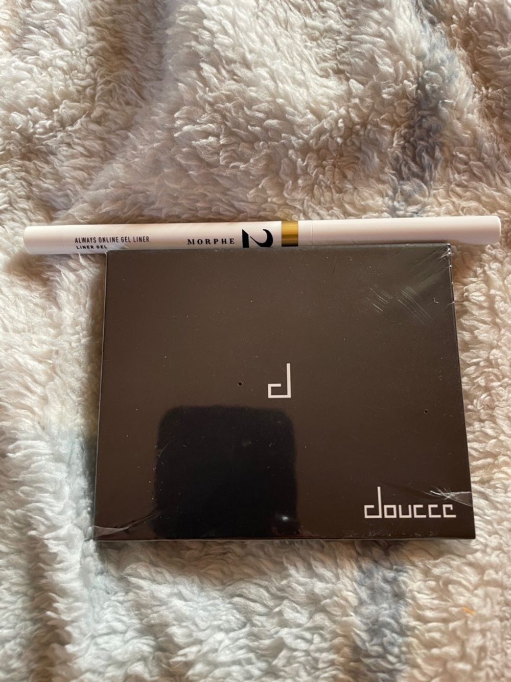 Morphe Always On Gold Gel Liner & Doucce Eyeshadow Palette